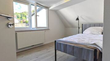 5 Schlafzimmer, Bügeleisen/Bügelbrett, WLAN, Bettwäsche
