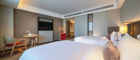 Business-dobbeltværelse - byudsigt | Skrivebord, arbejdsområde til bærbare computere, gratis Wi-Fi