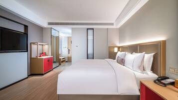 Phòng đơn Business, quang cảnh thành phố | Bàn, khu vực làm việc phù hợp cho laptop