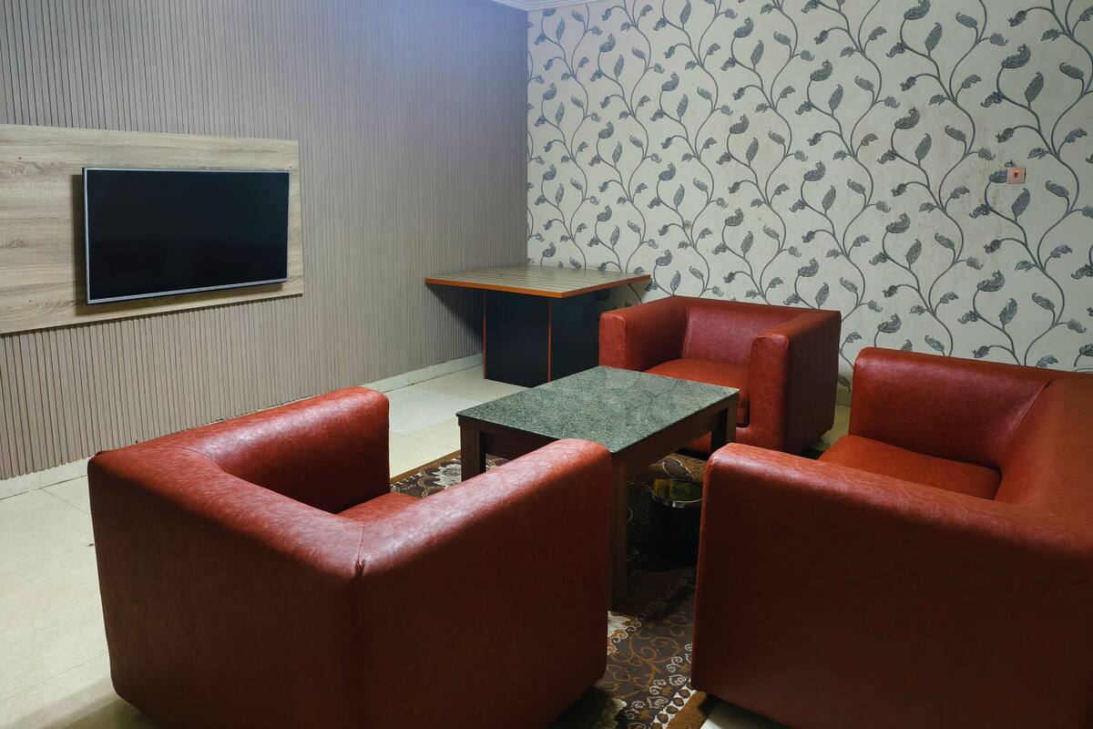 Presidential Suite | In-room safe, blackout curtains, soundproofing, bed sheets