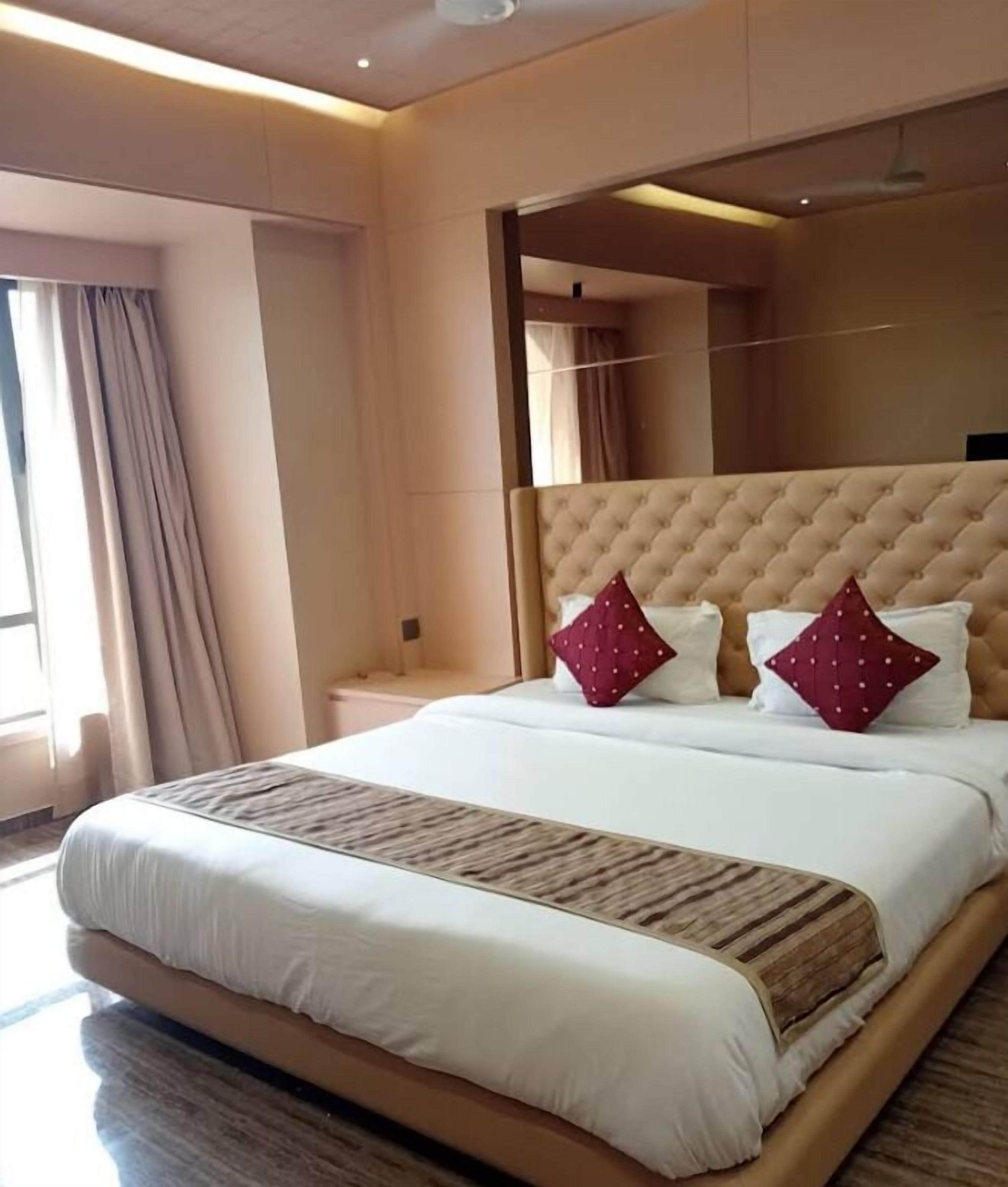 Deluxe Double Room | City view