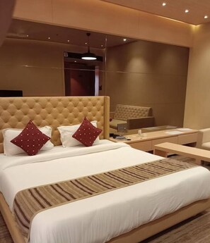 Phòng đôi Deluxe | Bàn, truy cập Internet không dây miễn phí 