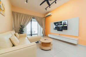 Interior - Danga Bay Pastel Hideout 3BR 7 pax Balcony View (Johor Bahru)