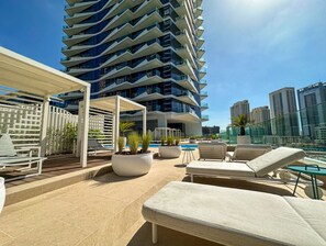 Terrace/patio - Stunning Marina View, Near the Tram & Marina Mall, Minutes Away from Ain Dubai (Dubai)