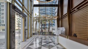 Interior - Stunning Marina View, Near the Tram & Marina Mall, Minutes Away from Ain Dubai (Dubai)
