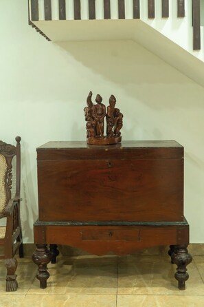 Interior - Homestead Escape (Kamburugamuwa)