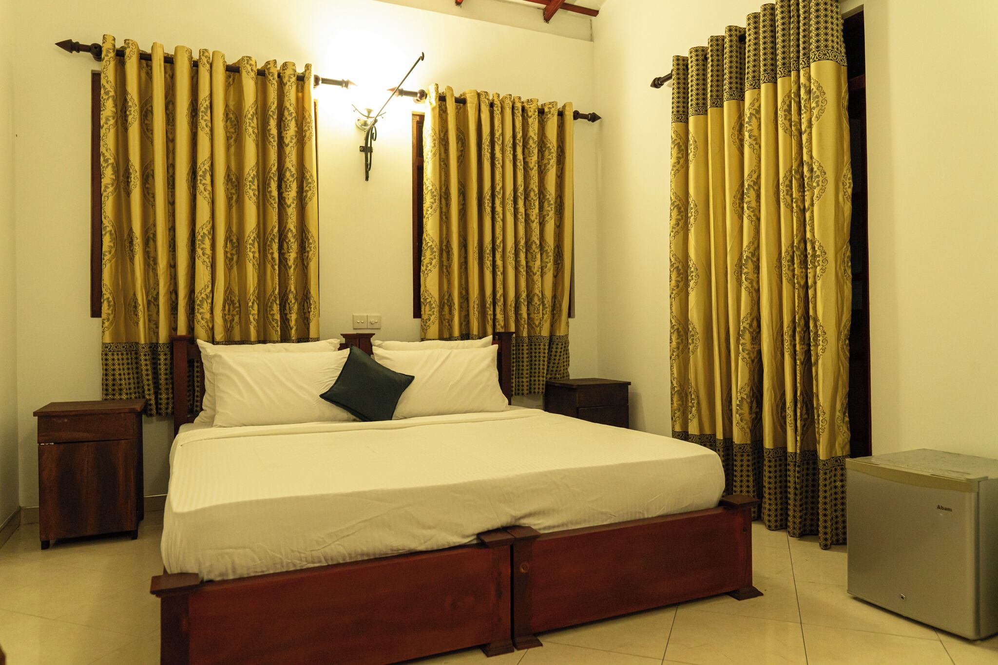 4 soverom, strykejern/-brett, wi-fi og sengetøy