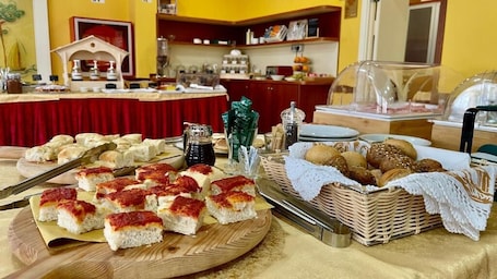 Dining. Hotel Zanella