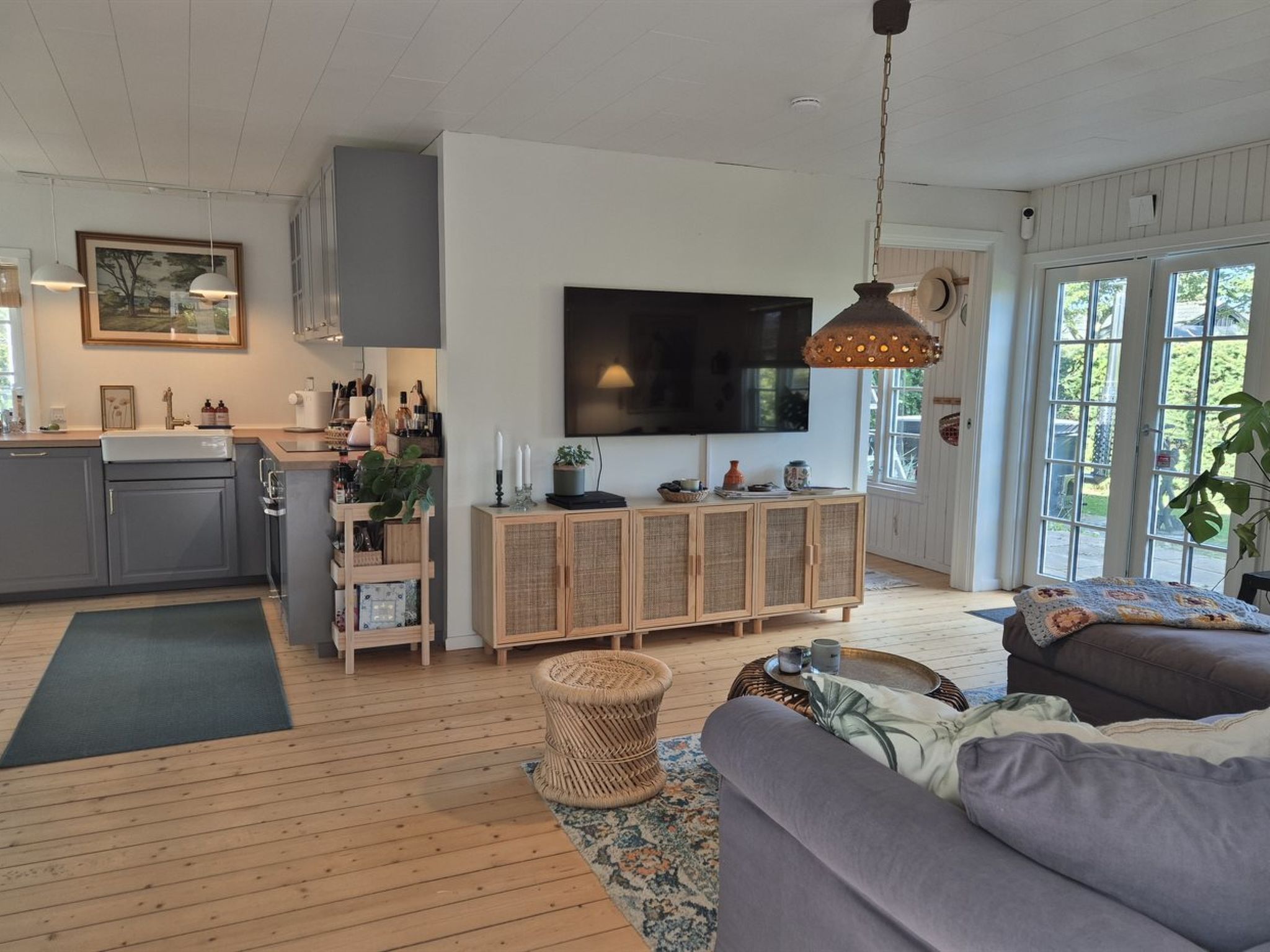 Télévision, cheminée