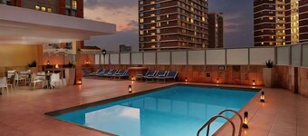 Modern Ocean View 6 Sleeper King Suite with Wi-Fi, Underground Parking