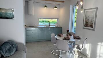 Design Cottage, 2 Bedrooms | Private kitchenette | Fridge, stovetop, dishwasher, espresso maker