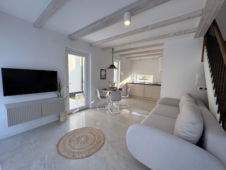 设计村舍, 2 间卧室 | 起居区