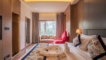 Desk, iron/ironing board, free WiFi