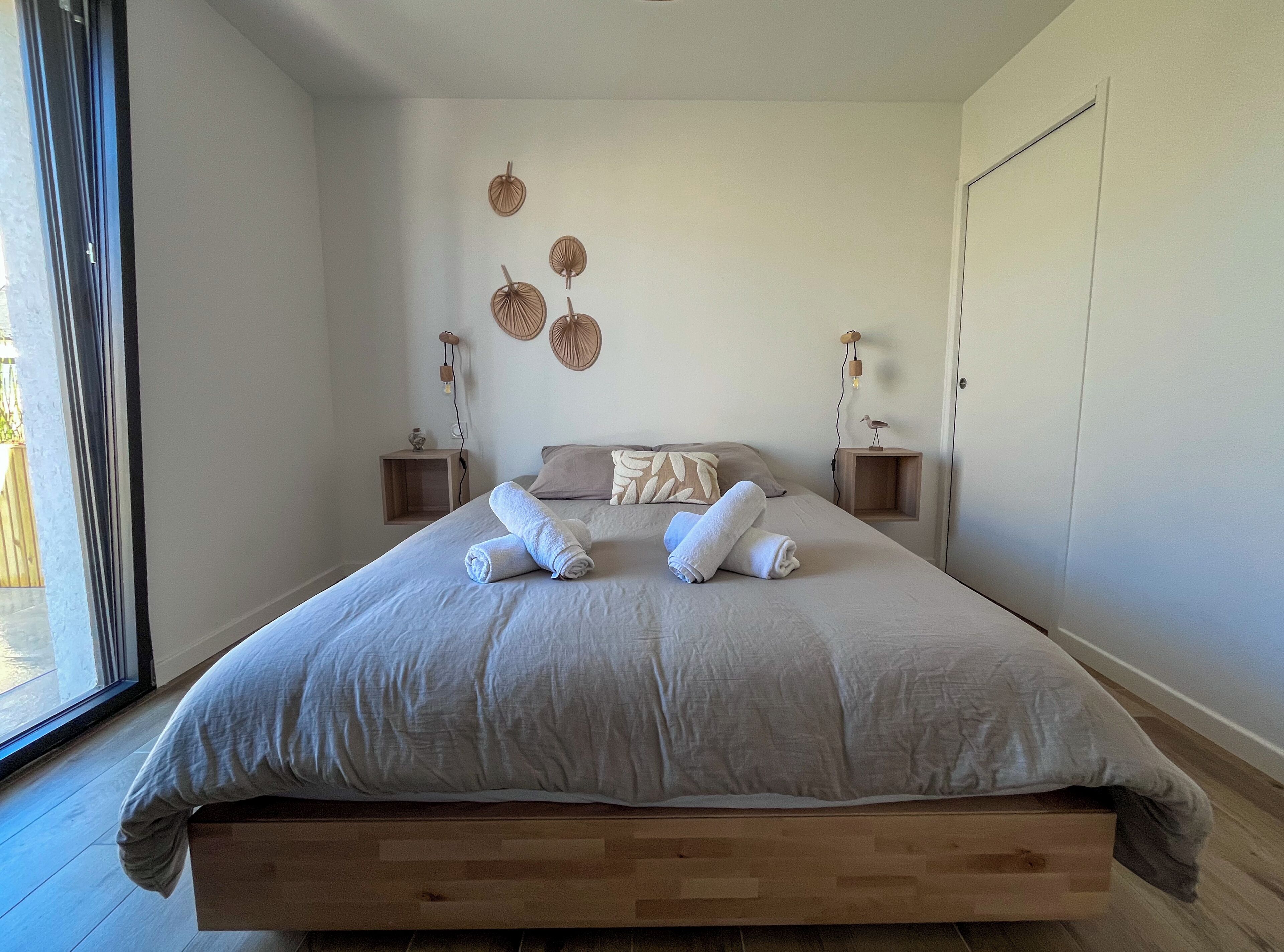 3 bedrooms, iron/ironing board, free WiFi, bed sheets