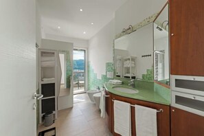 เปล/เตียงเด็กอ่อน