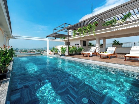 Exterior. Si Grand Ninh Binh Hotel