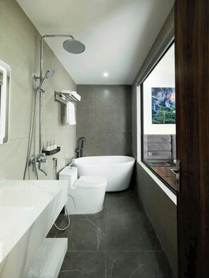 Deluxe Double Room, Balcony, River View | Laptop workspace, free WiFi