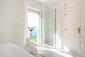 3 bedrooms, internet, bed sheets - The Oasis Beachfront Villa (Almuñécar)