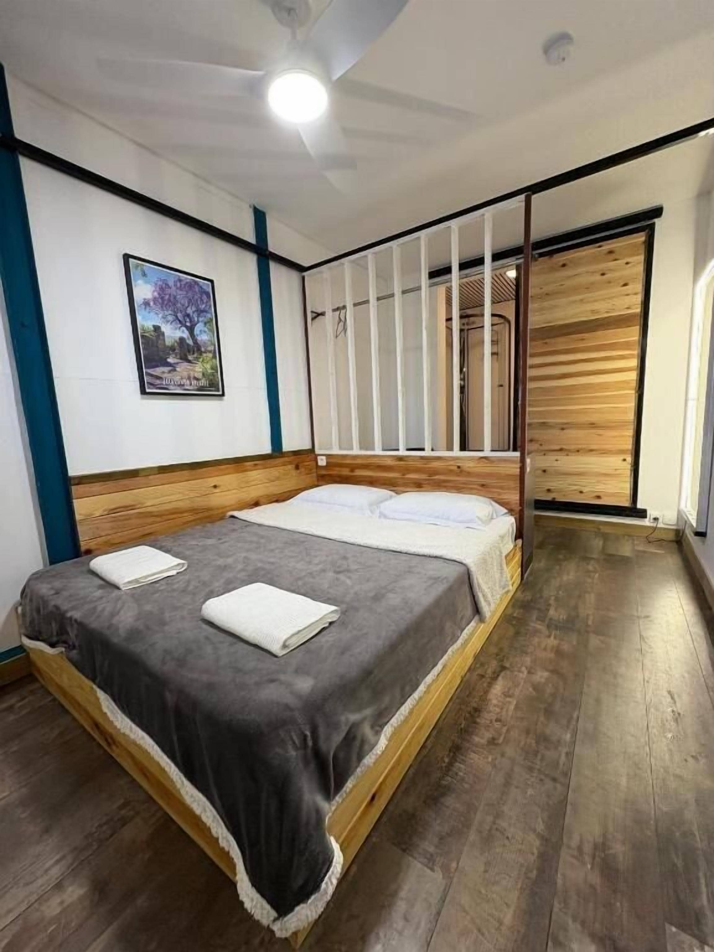 Jacaranda | Free WiFi