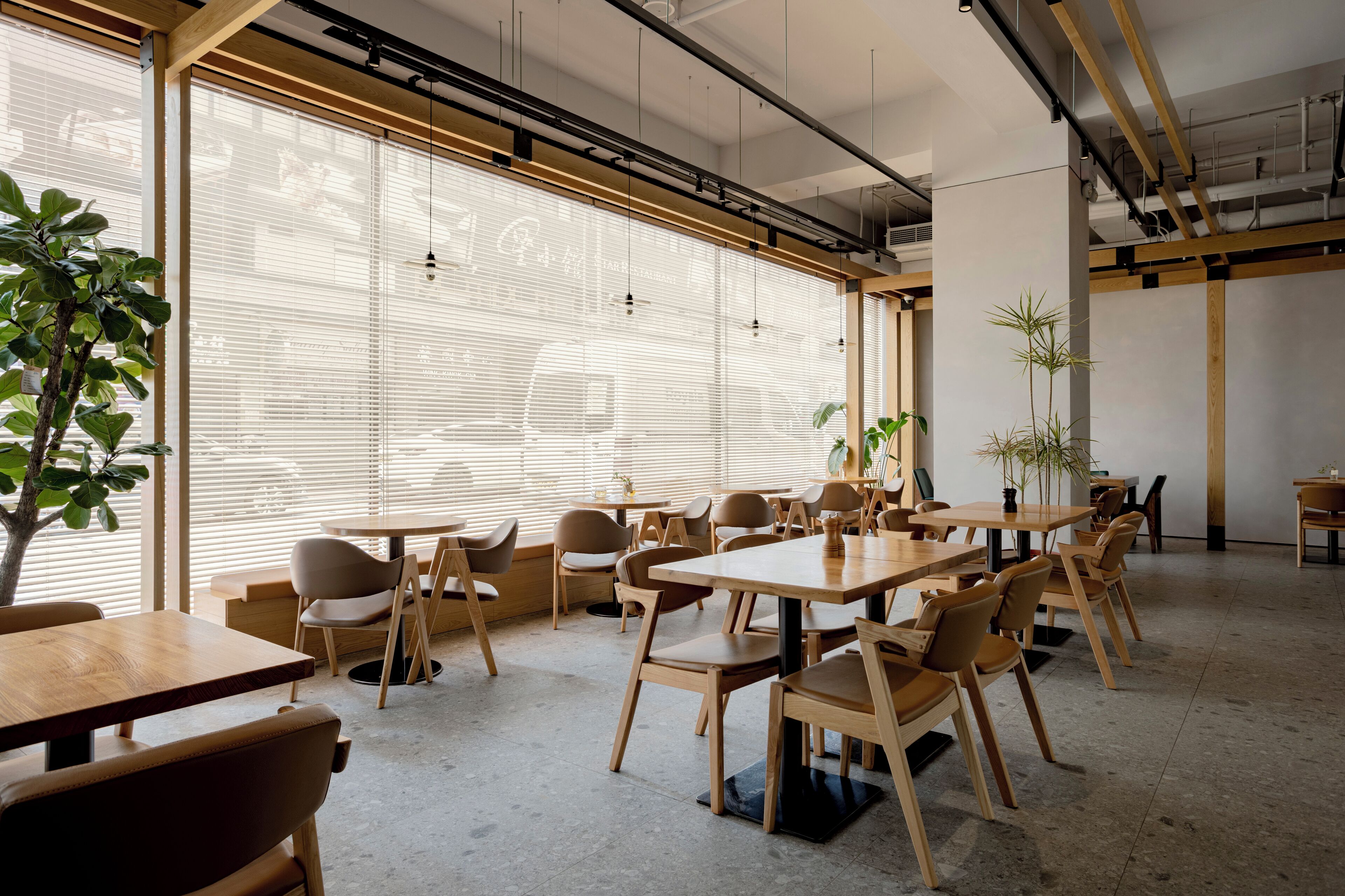 Lunch and dinner served