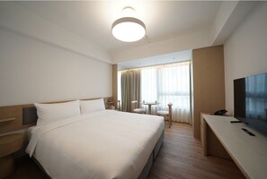 Deluxe Double Room, City View | Desk, laptop workspace, free WiFi