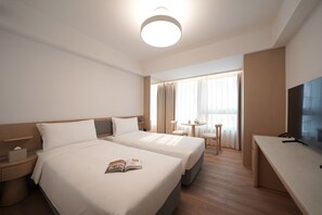 Duo Twin | Down comforters, in-room safe, desk, laptop workspace - Stage Well Hotel (Kowloon)