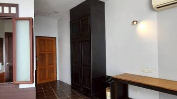 Escritorio y wifi gratis