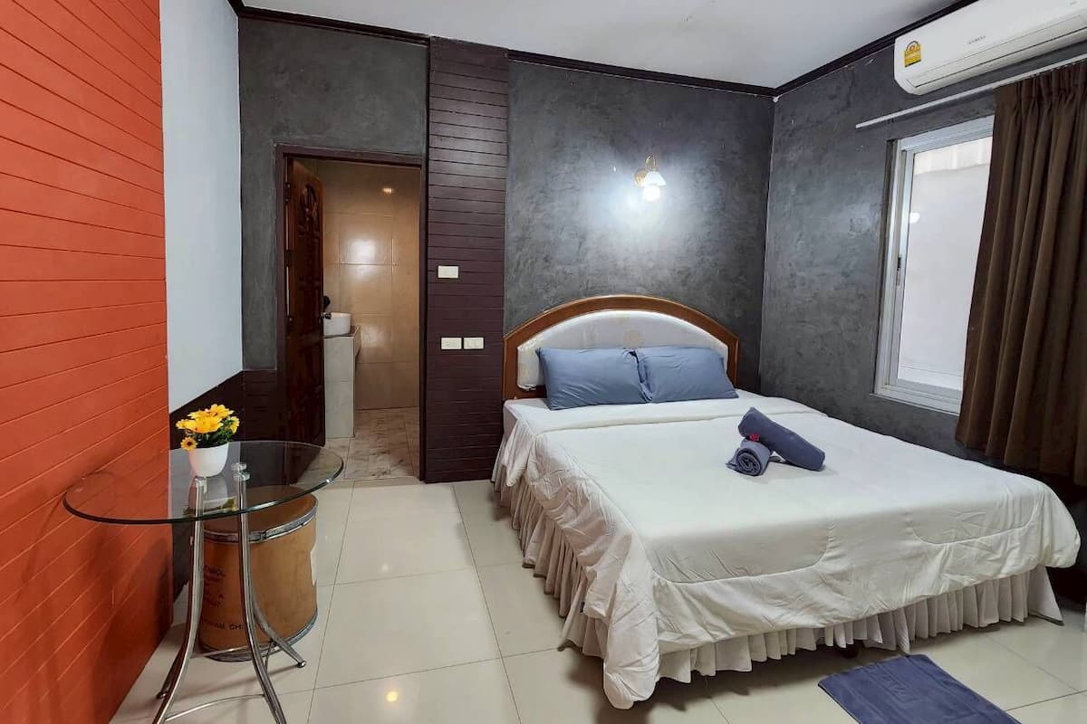 Basic Double Room | Desk, free WiFi