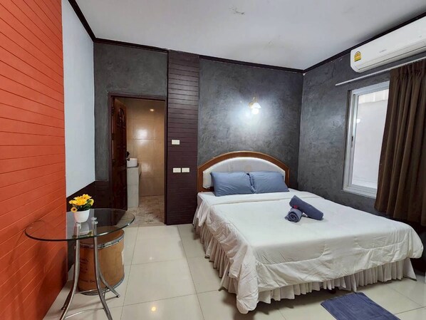 Basic Double Room | Desk, free WiFi