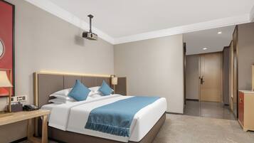 Desk, laptop workspace, iron/ironing board, free WiFi