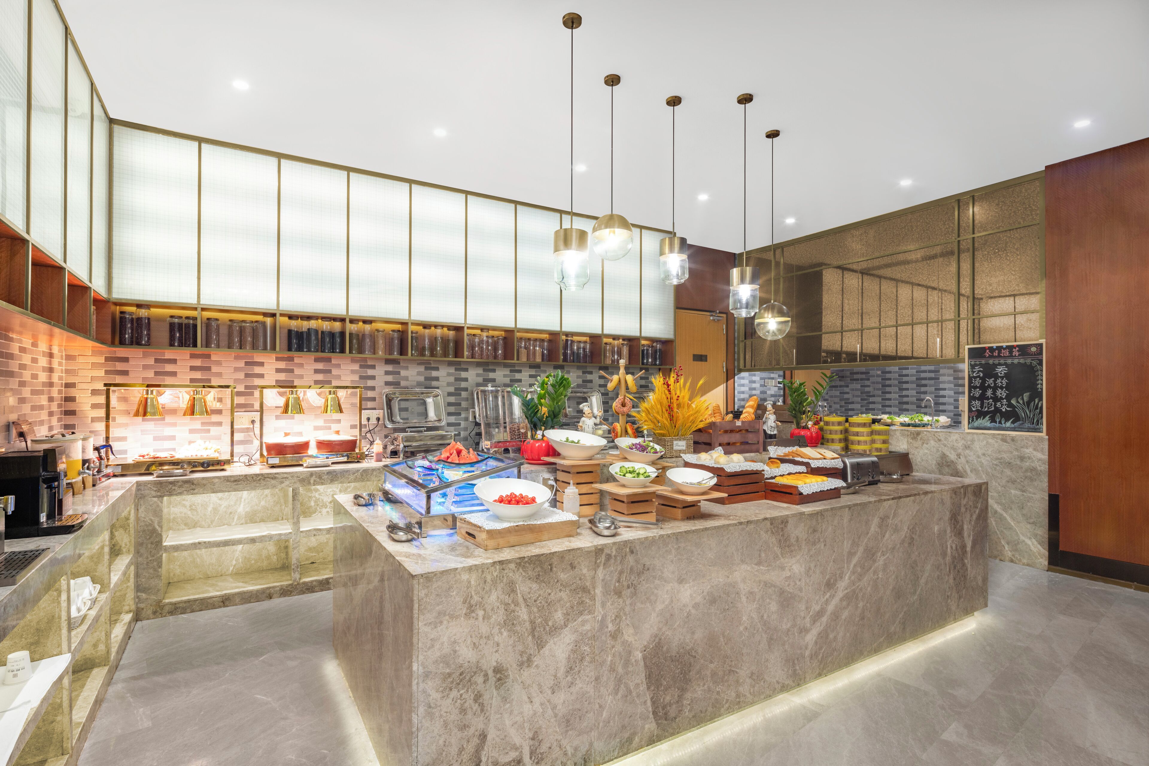 Free daily buffet breakfast 