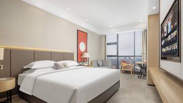 Desk, laptop workspace, iron/ironing board, free WiFi