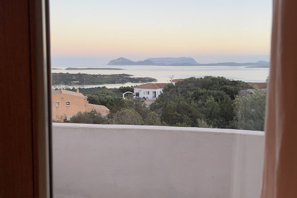 Superior-suite - udsigt til bugt | Mørklægningsgardiner, strygejern/strygebræt, gratis Wi-Fi