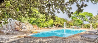 Village with swimming pool just a few minutes from Alghero
