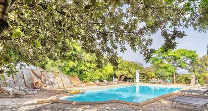 Village with swimming pool just a few minutes from Alghero