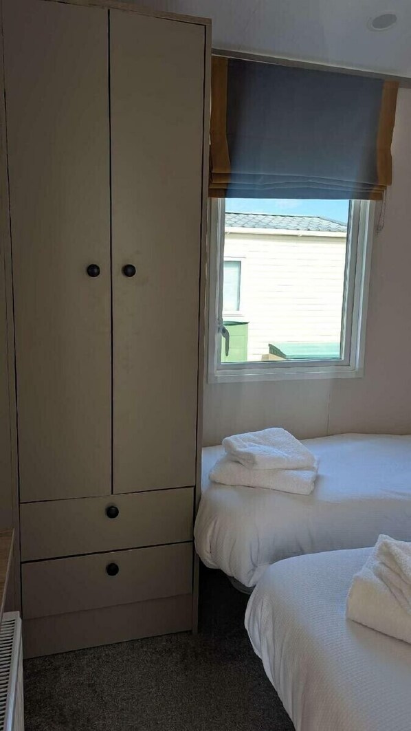 Room - Elie Holiday Park - Holiday Accommodation 21147 (Leven)