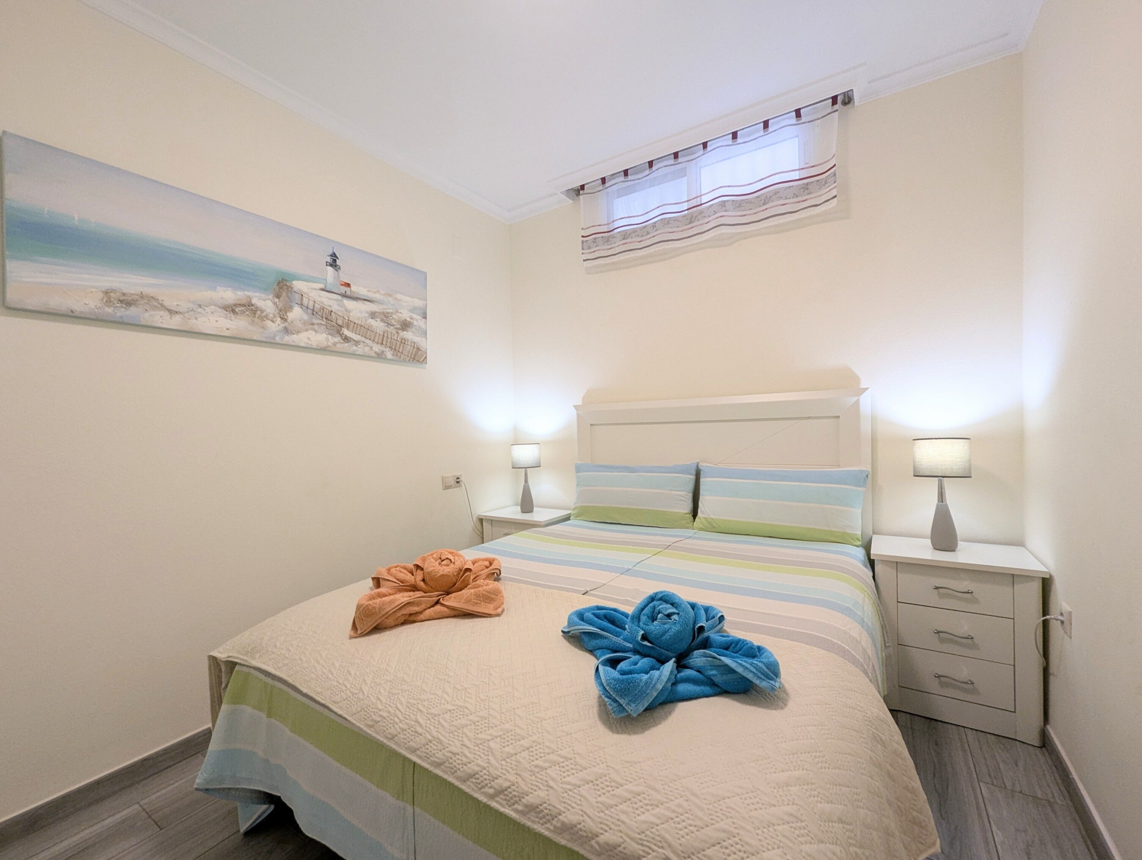 2 slaapkamers, een strijkplank/strijkijzer, wifi, beddengoed