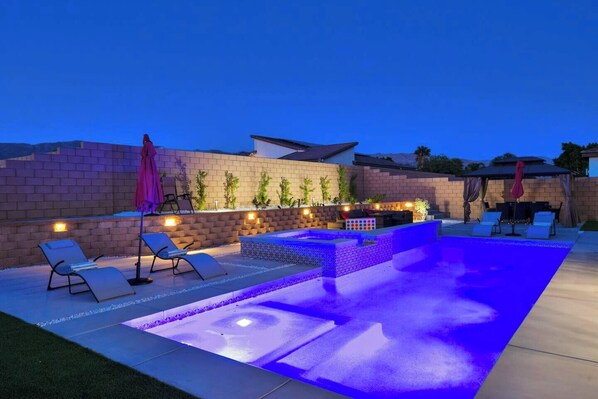 Outdoor pool - @ Marbella Lane - Desert Dream • Pool/Spa & Games (Desert Hot Springs)