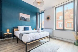 3 bedrooms, travel cot, WiFi, bed sheets
