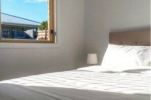4 dormitorios, tabla de planchar con plancha, wifi y ropa de cama