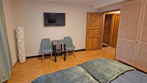 1 bedroom, free WiFi, bed sheets