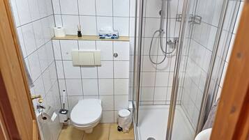 Dusche, Handtücher, Seife, Toilettenpapier