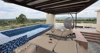 Luxurious 6-bedroom villa inside Award Winning Maiyan Luxury Resort