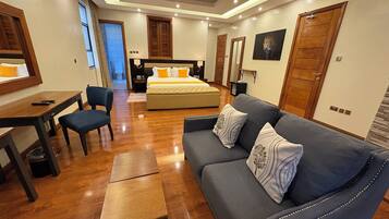 6 quartos, Wi-Fi, roupa de cama