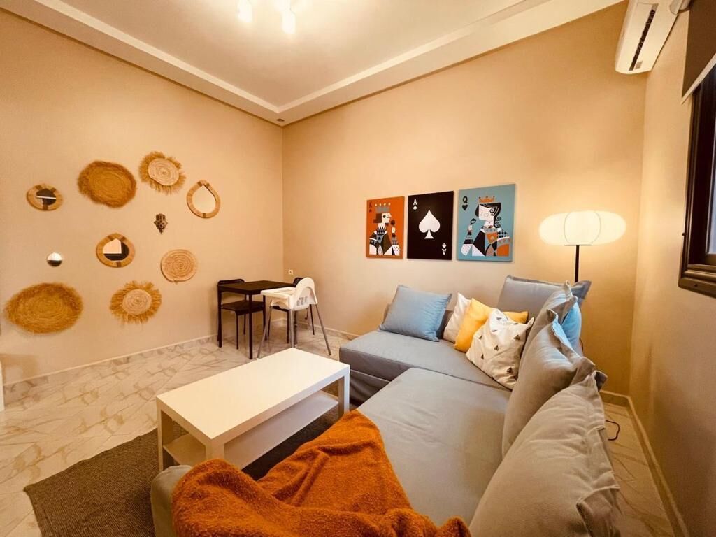 Căn hộ tiện nghi đơn giản | Khu phòng khách