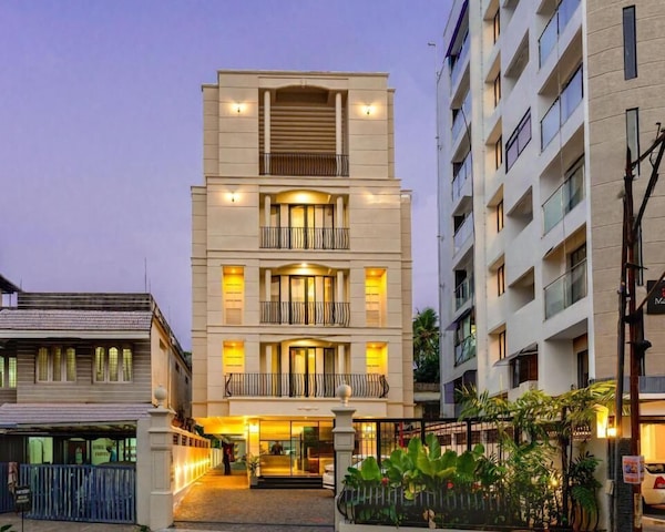 Saravana Grand Suites – A Unit Of Saravana Bhavan Veg Tables Kochi - Cochin