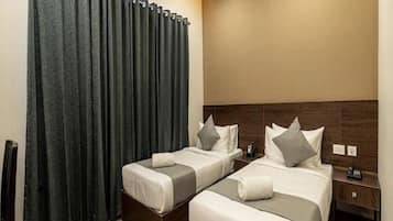 Standard Room | Hypo-allergenic bedding, iron/ironing board, free WiFi, bed sheets