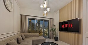 Een flatscreentelevisie