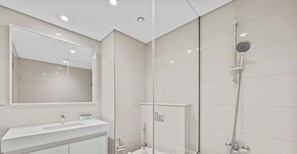 Free toiletries, hair dryer, towels, soap - Full Burj & Fountain View Evoke 2BR at Burj Royale (Dubai)