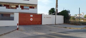 Property grounds - Apartment 'El Rincon Soleado' with Shared Pool, Wi-Fi and Air Conditioning (Dehesa de Campoamor)